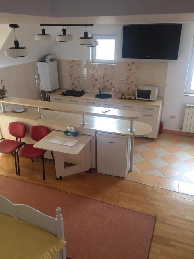 Apartmán Casa Flavia Sancraiu de Mures Exteriér fotografie